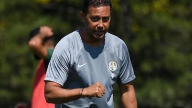 Profil Denny Landzaat, Asisten Patrick Kluivert yang tersebut mana Fasih Berbahasa Indonesia